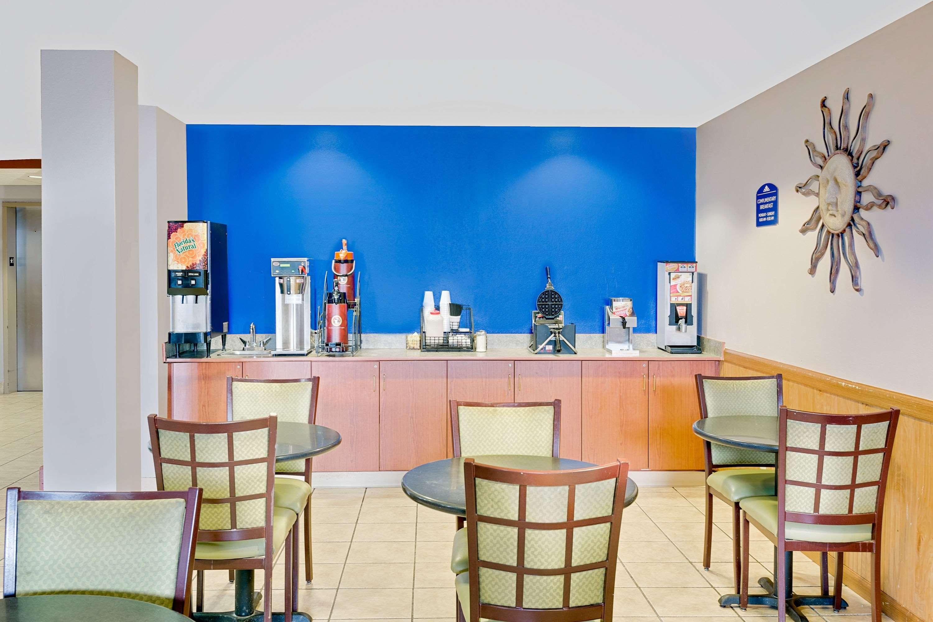 Microtel Inn & Suites By Wyndham Augusta/Riverwatch Exterior photo