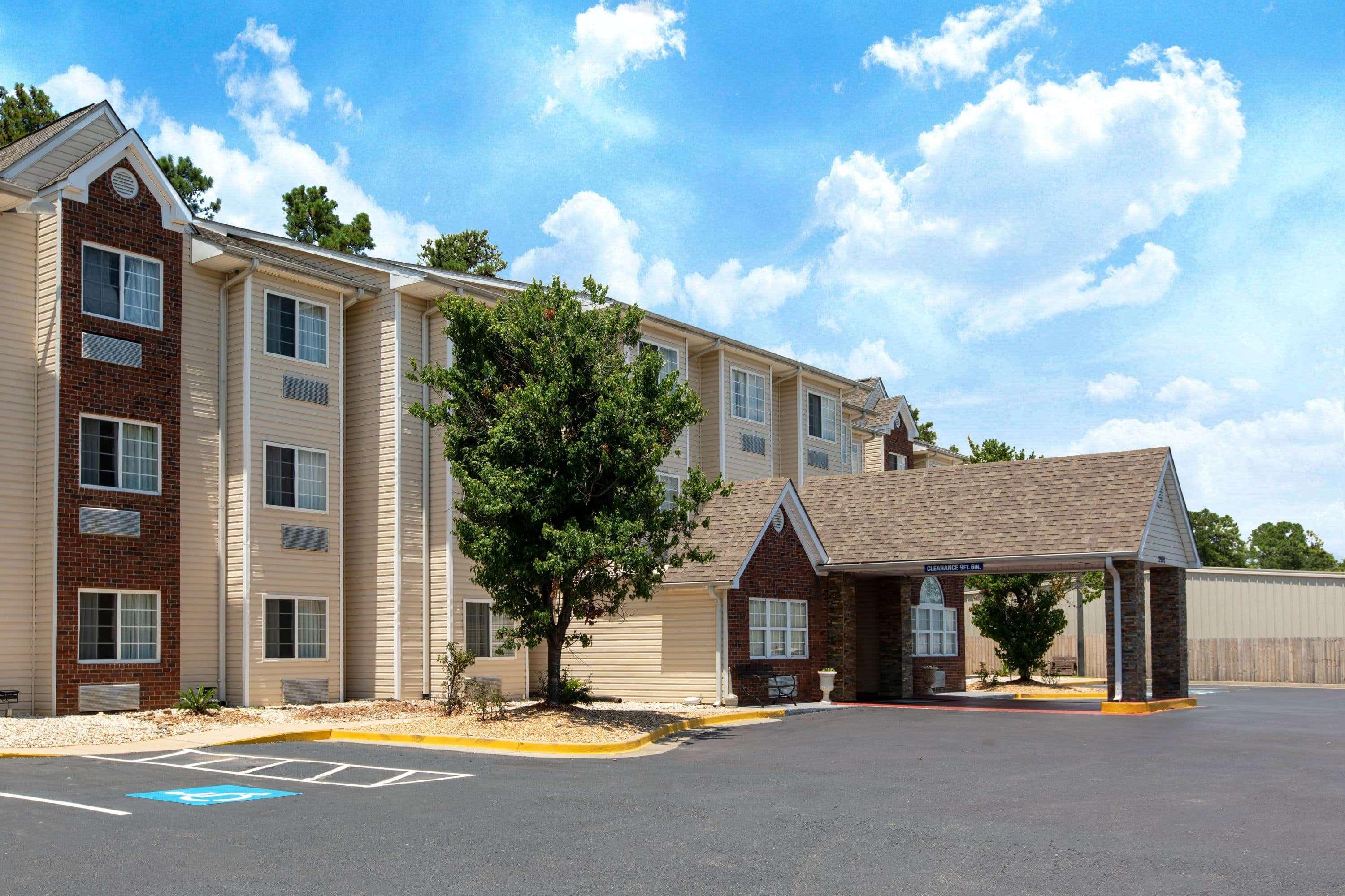 Microtel Inn & Suites By Wyndham Augusta/Riverwatch Exterior photo